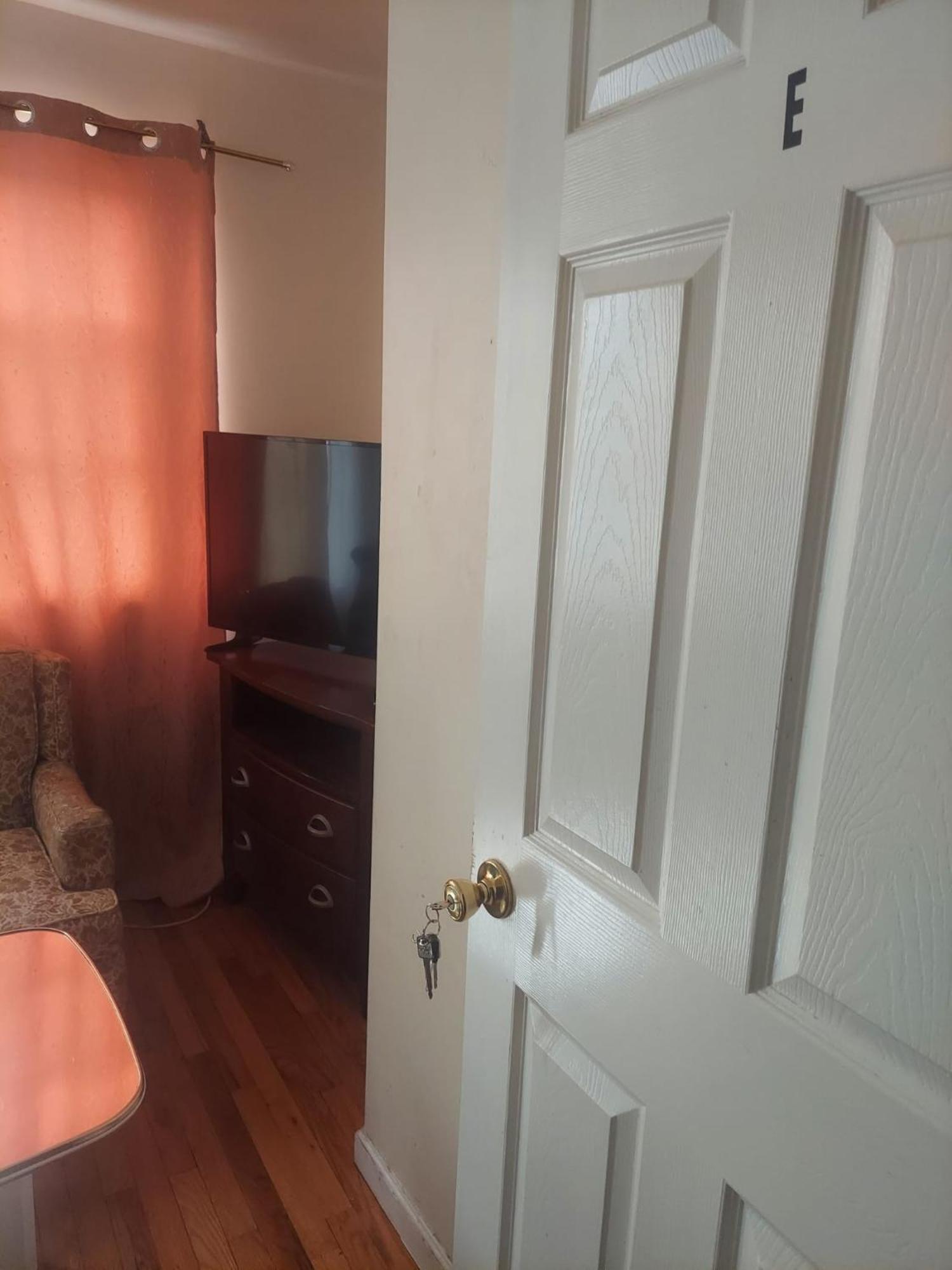 Crystal Room 1 Guest House Near 12Mins To Ewr Airport / Prudential / Njit / Penn Station Newark Eksteriør billede